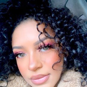 Meet your Posher, Shay 💖